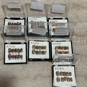 Gold and Brown Press-On Nails you get all 7 sets